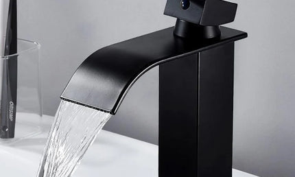 Baterie Lavoar Cascadă din Oțel Inoxidabil – Mixer Apă Caldă și Rece, Design Negru Modern