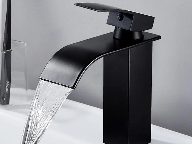 Baterie Lavoar Cascadă din Oțel Inoxidabil – Mixer Apă Caldă și Rece, Design Negru Modern