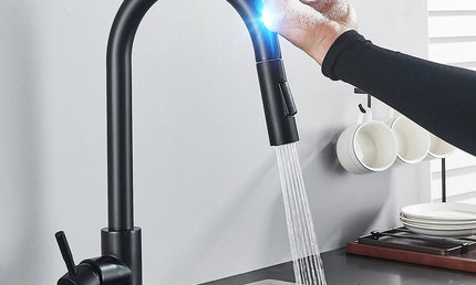 Baterie Bucătărie Neagră cu Senzor Tactil – Mixer cu Duza Retractabilă