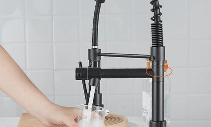 Baterie de bucătărie cu duș extractibil – design arc înalt, monocomandă