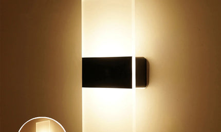 Aplica LED Modernă cu Senzor Tactil și Mișcare – Lumină Nocturnă pentru Dormitor